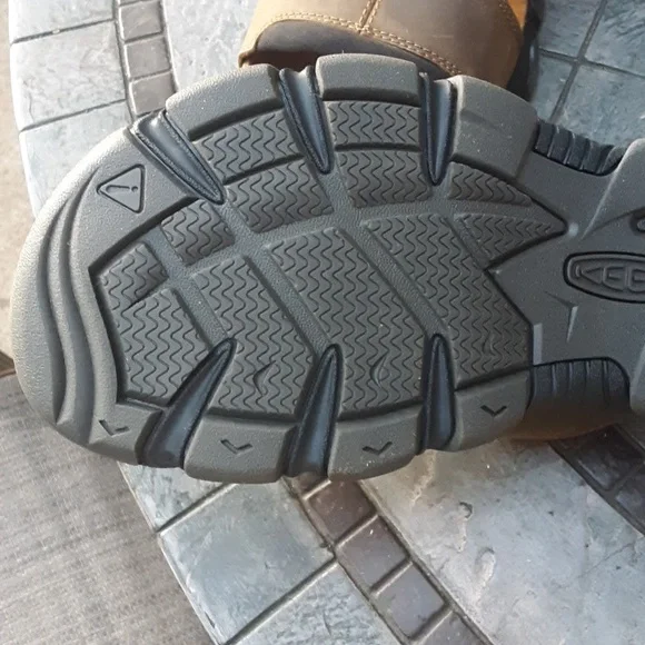 NEW MENS KEEN SANDLES - Picture 6 of 7